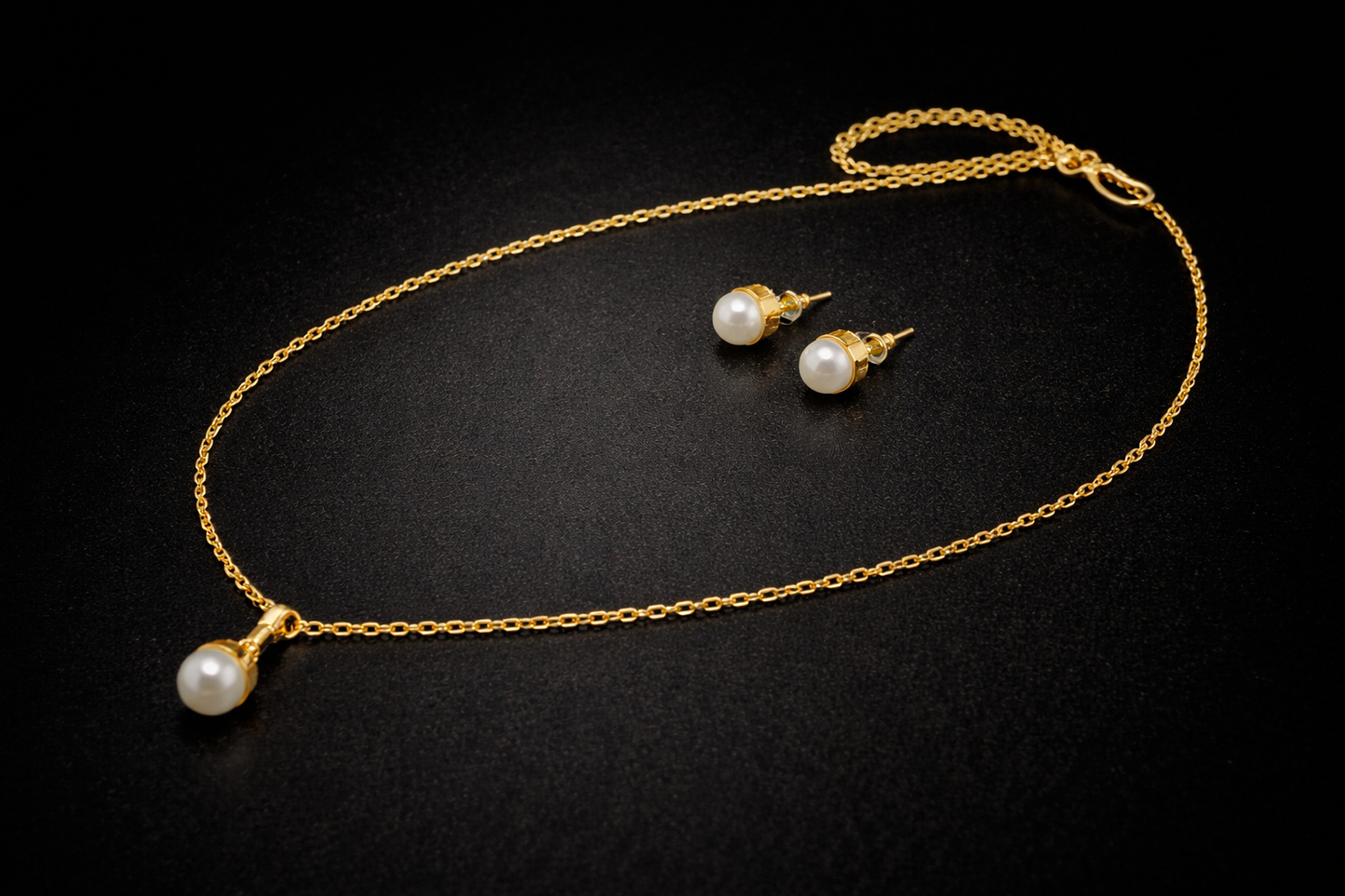 Classic Pearl Pendant Necklace Set